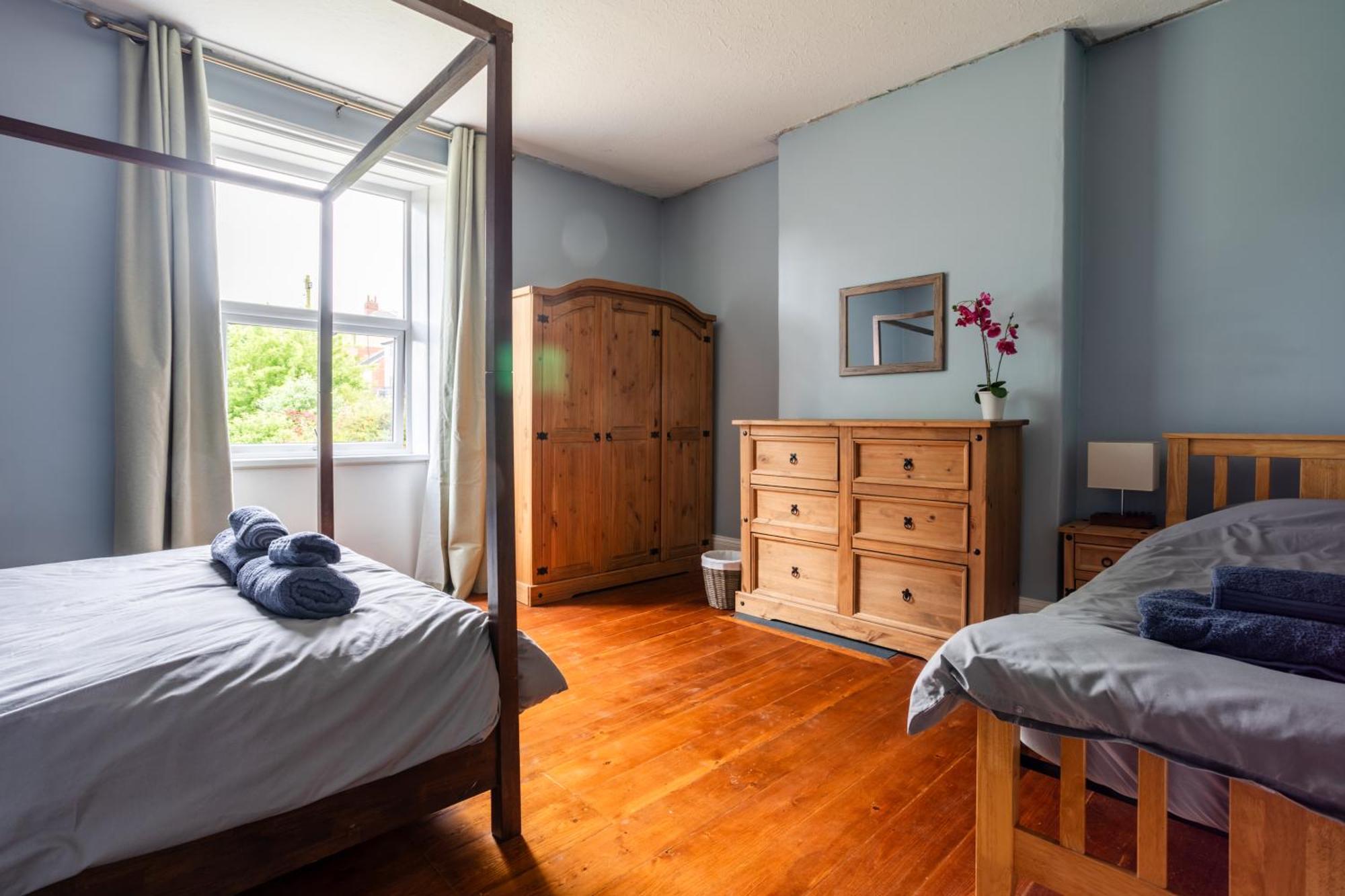 Holmfield House Villa Clayton West ภายนอก รูปภาพ