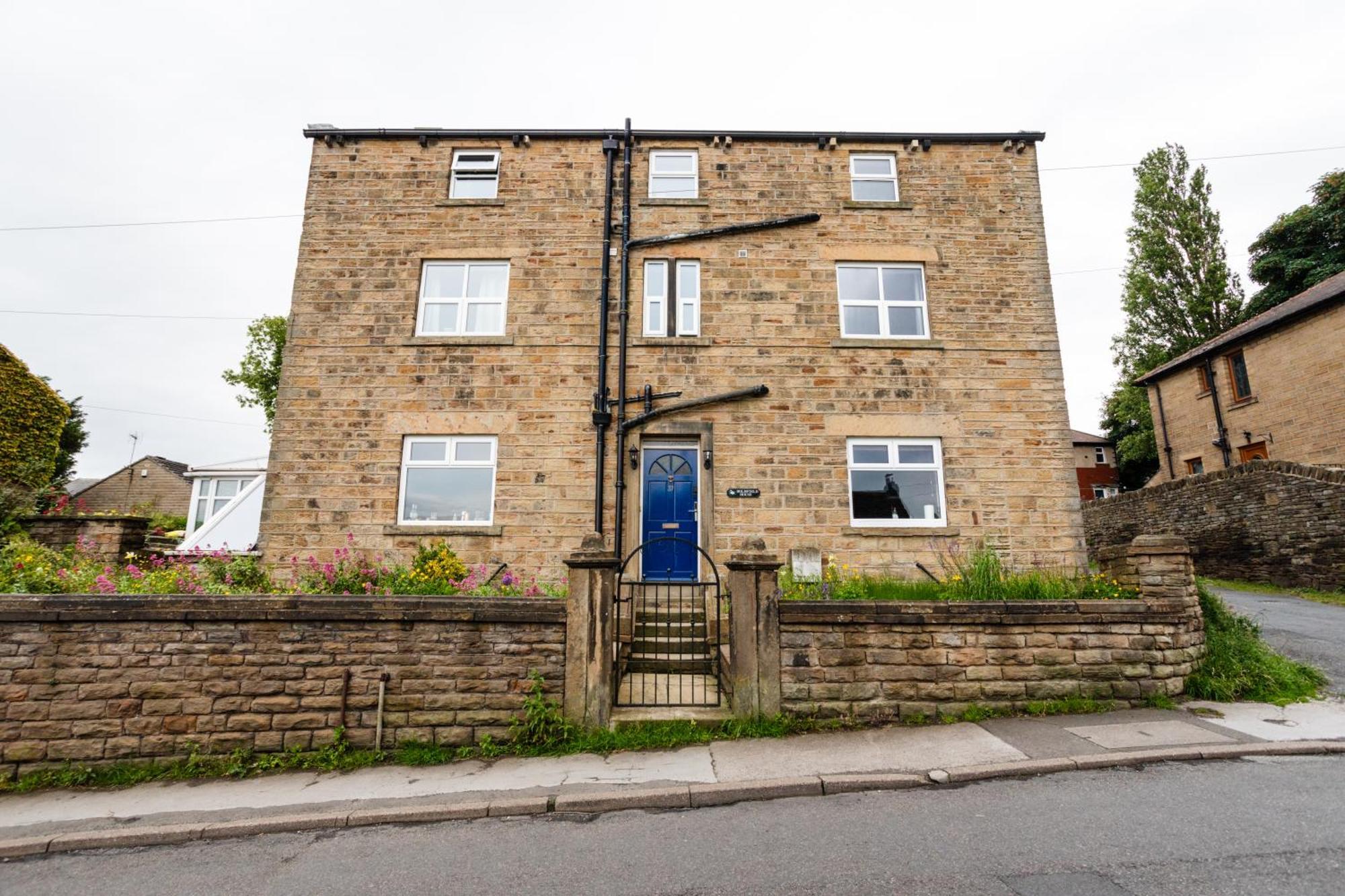 Holmfield House Villa Clayton West ภายนอก รูปภาพ