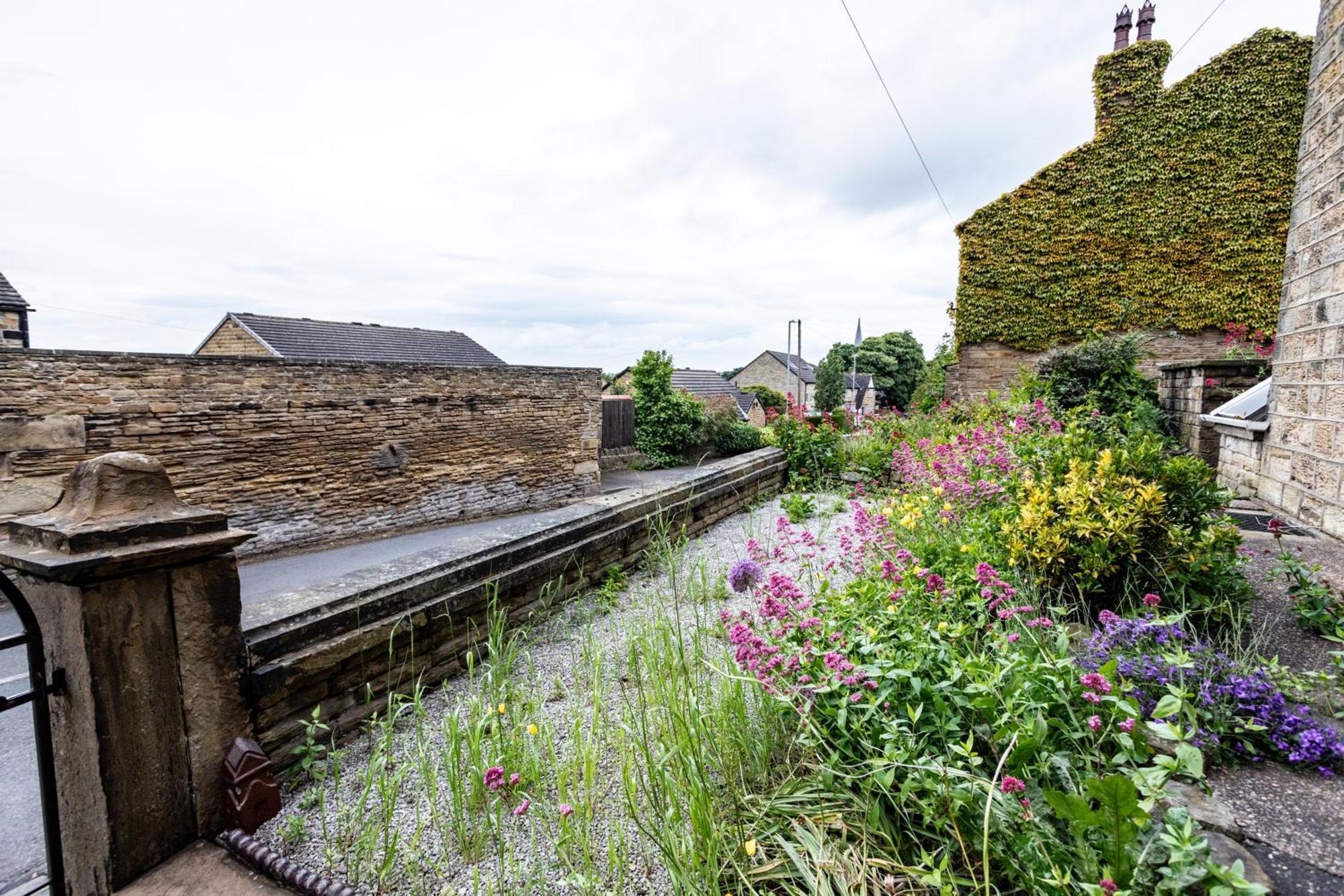 Holmfield House Villa Clayton West ภายนอก รูปภาพ